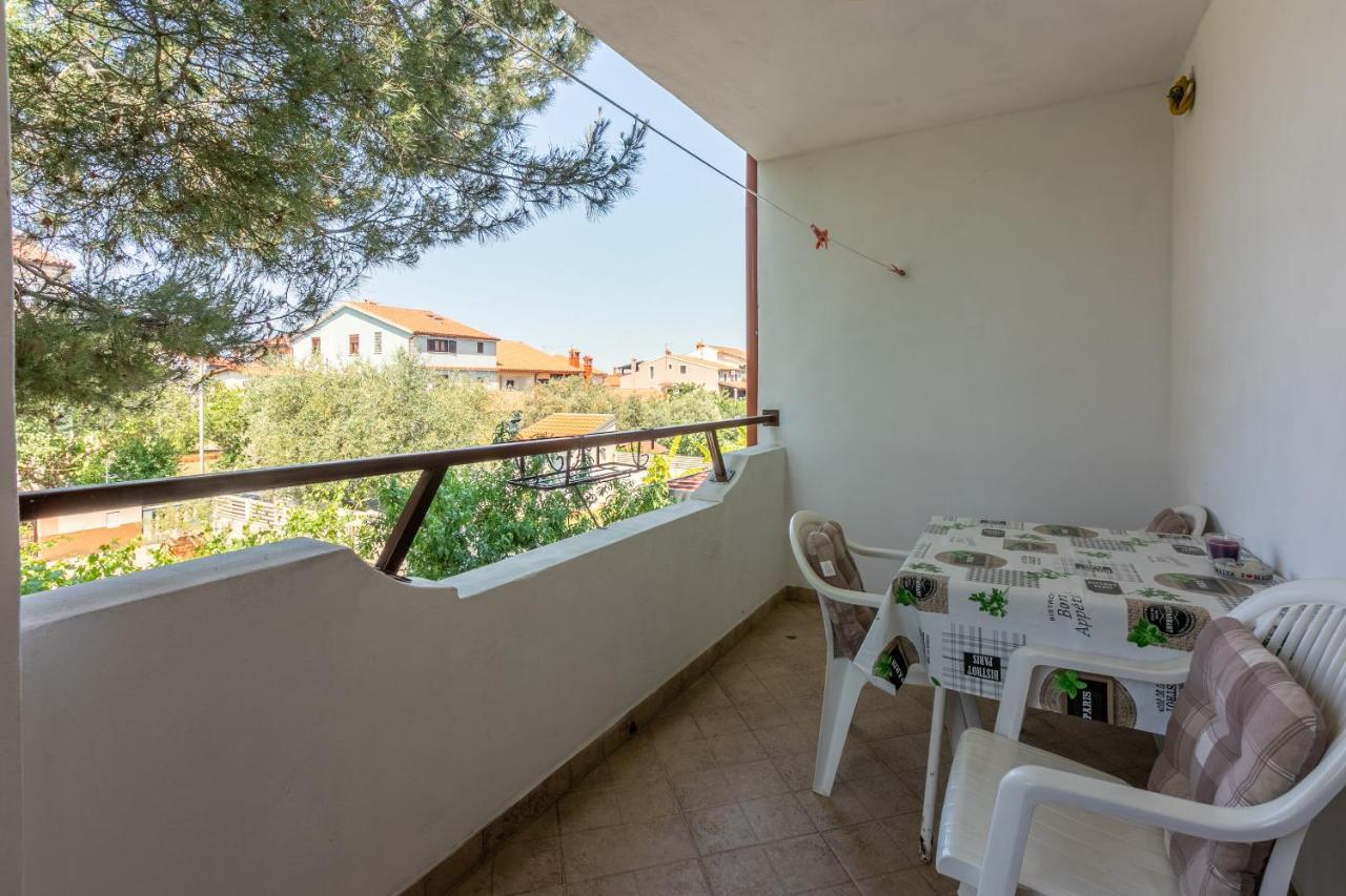Apartments Armando Fažana エクステリア 写真